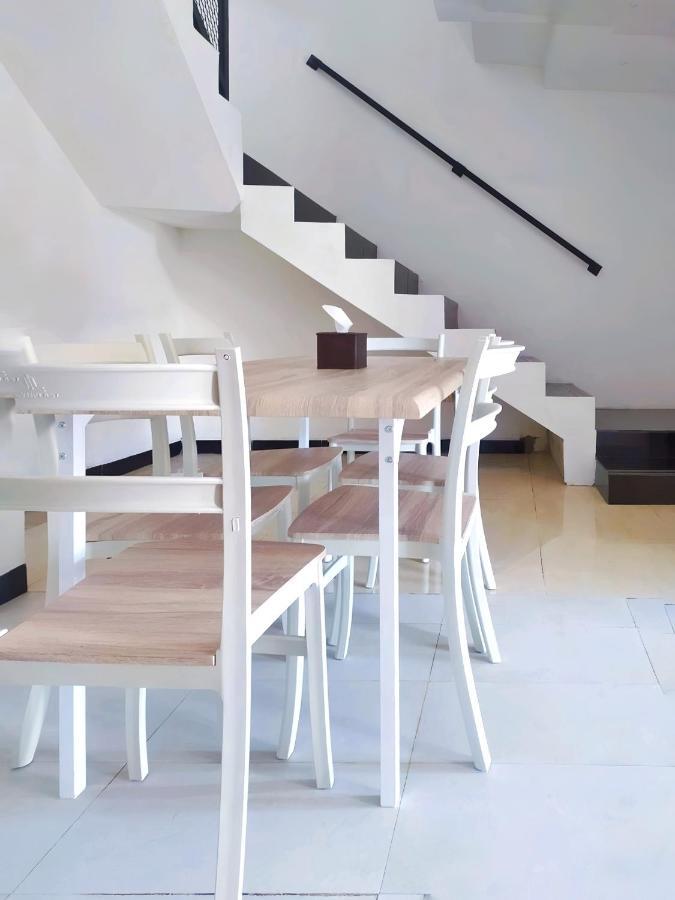 Homestay Omah Putihバントル エクステリア 写真